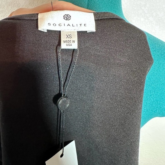 Socialite Bodycon Cut-Out Long Sleeve Mini Dress - Picture 7 of 9